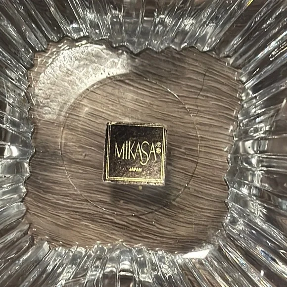Mikasa Crystal Square Bowl - Picture 2 of 3